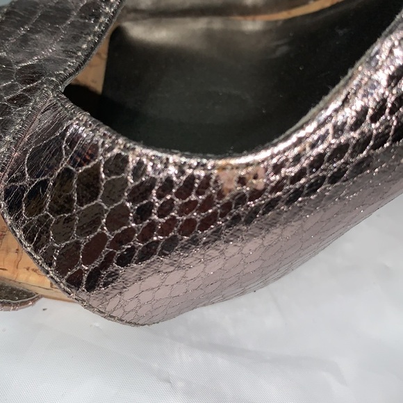 Kelly & Katie Silver with Pink Hue Faux Akin Heeled Sandal Size 9 3123478 Cork - Picture 9 of 9